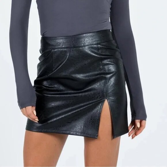 91. Lioness Rizzo Faux Leather Mini Skirt Size S (US 4) - Picture 2 of 6